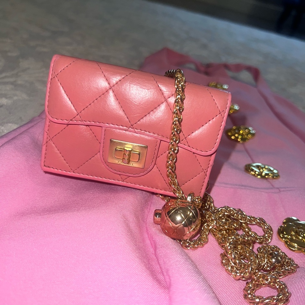 💯 Authentic Chanel 2019 blush pink wallet